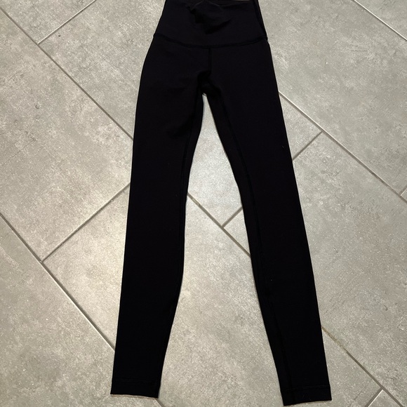 Black Lululemon Wunder Train high rise leggings size 0 - Picture 2 of 5